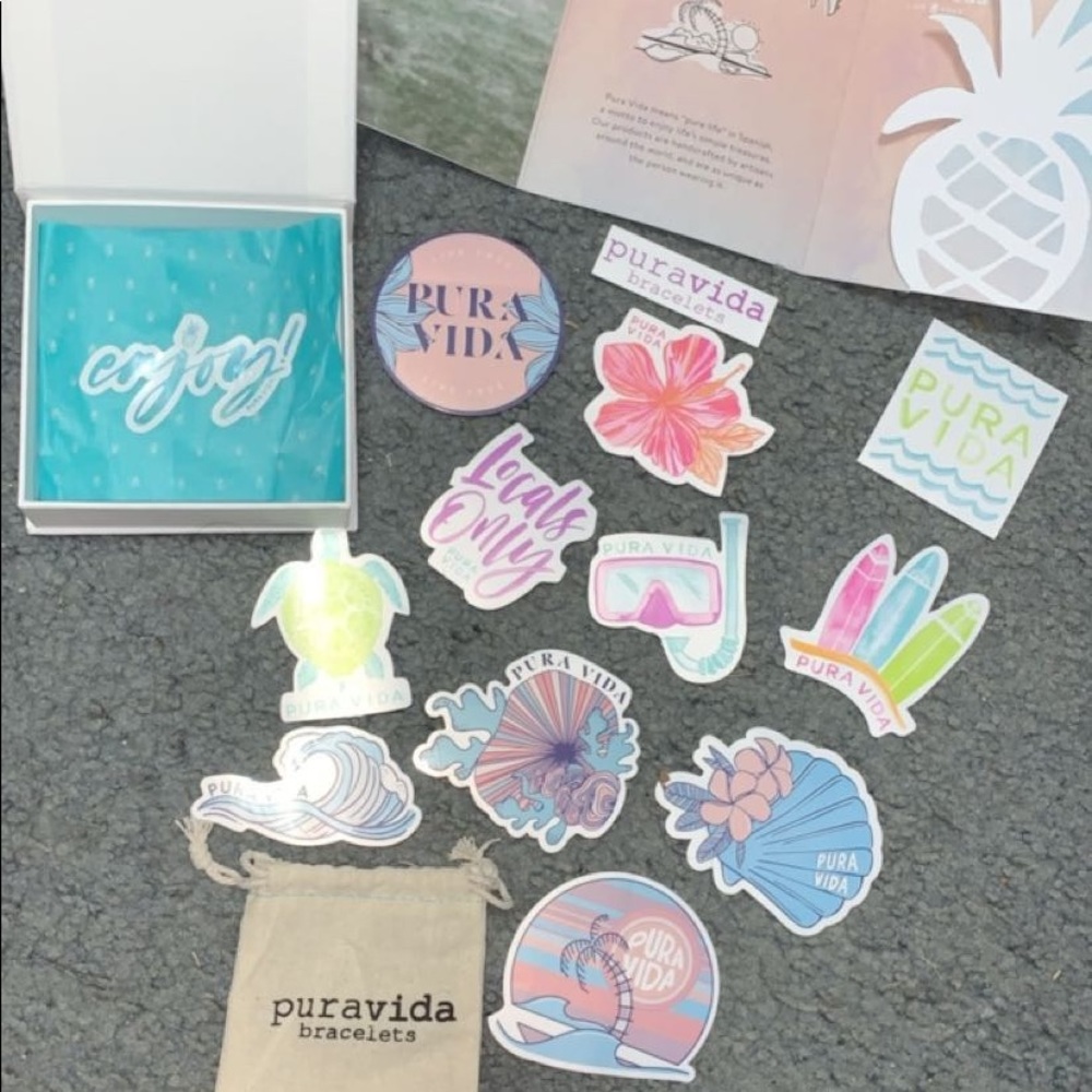 2 Puravida sticker packs and gift box